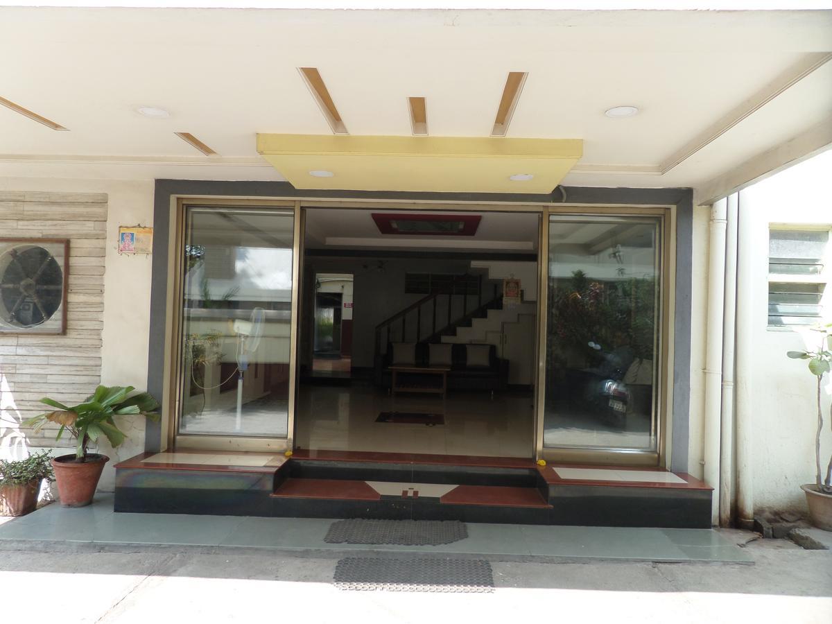 Hotel Sadanand Sāngli Exteriér fotografie